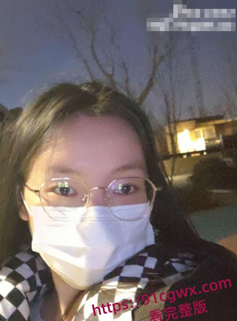 抖音拜金女樱桃没丸子呀 打车误将smart当成豪车 瞒着男友主动献身司机 酒店约炮视频流出！