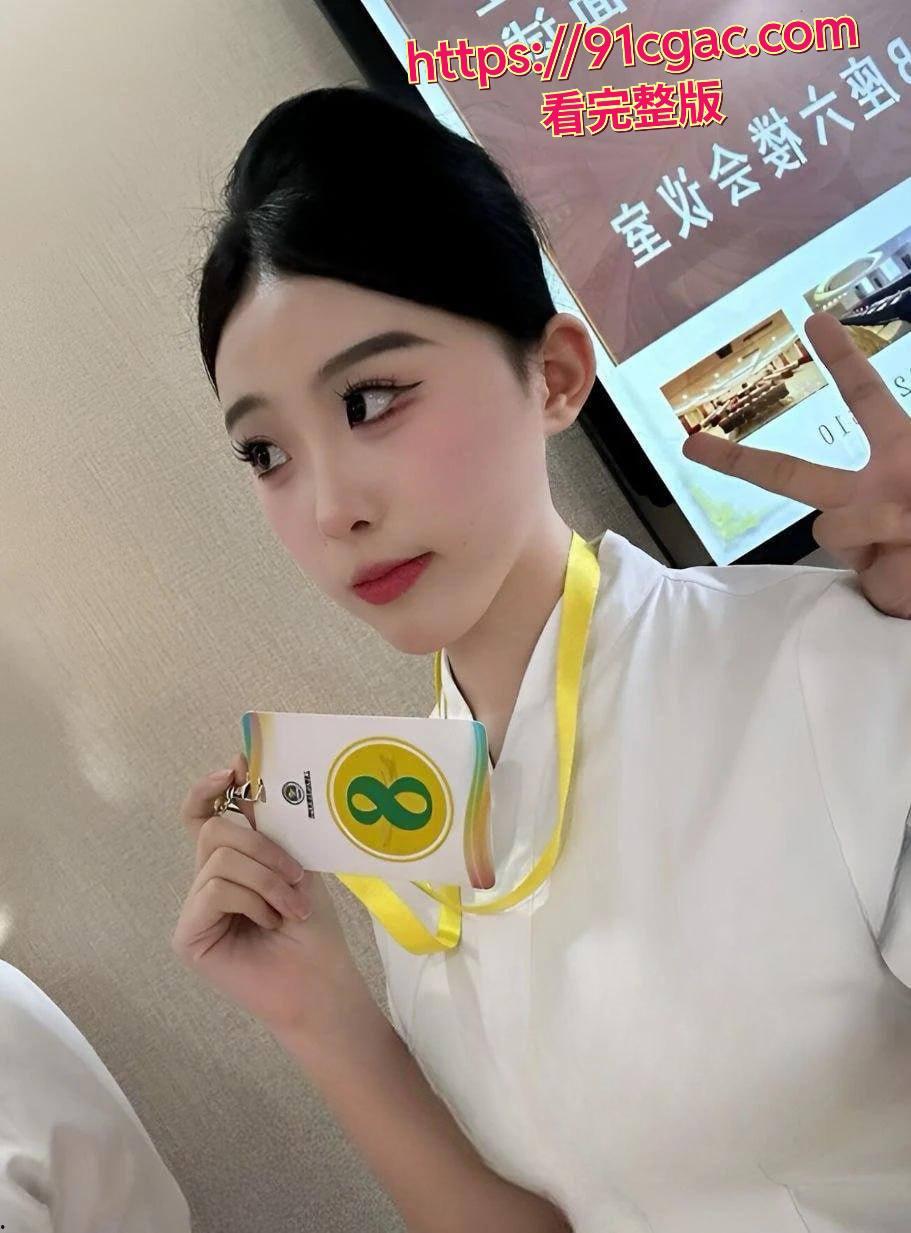 广州民航学院校花贾明爽不雅视频流出，高冷女神私密调教玩法曝光，尺度惊人！