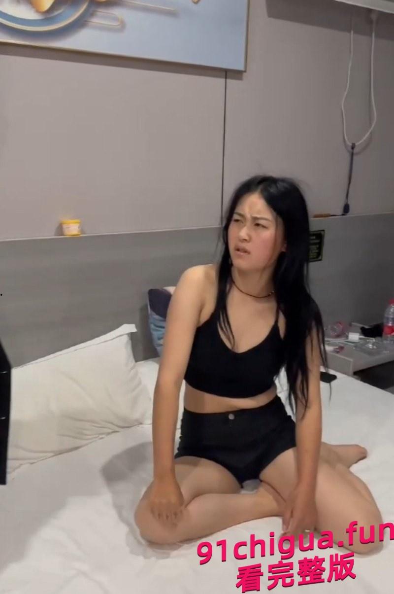 全网最硬奸夫！偷情有夫之妇被众人抓奸在床！