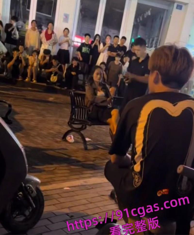 安徽阜阳太和文庙抓小三惊爆情人节 性感人妻偷情被捉 黑丝骚穴被情人猛干