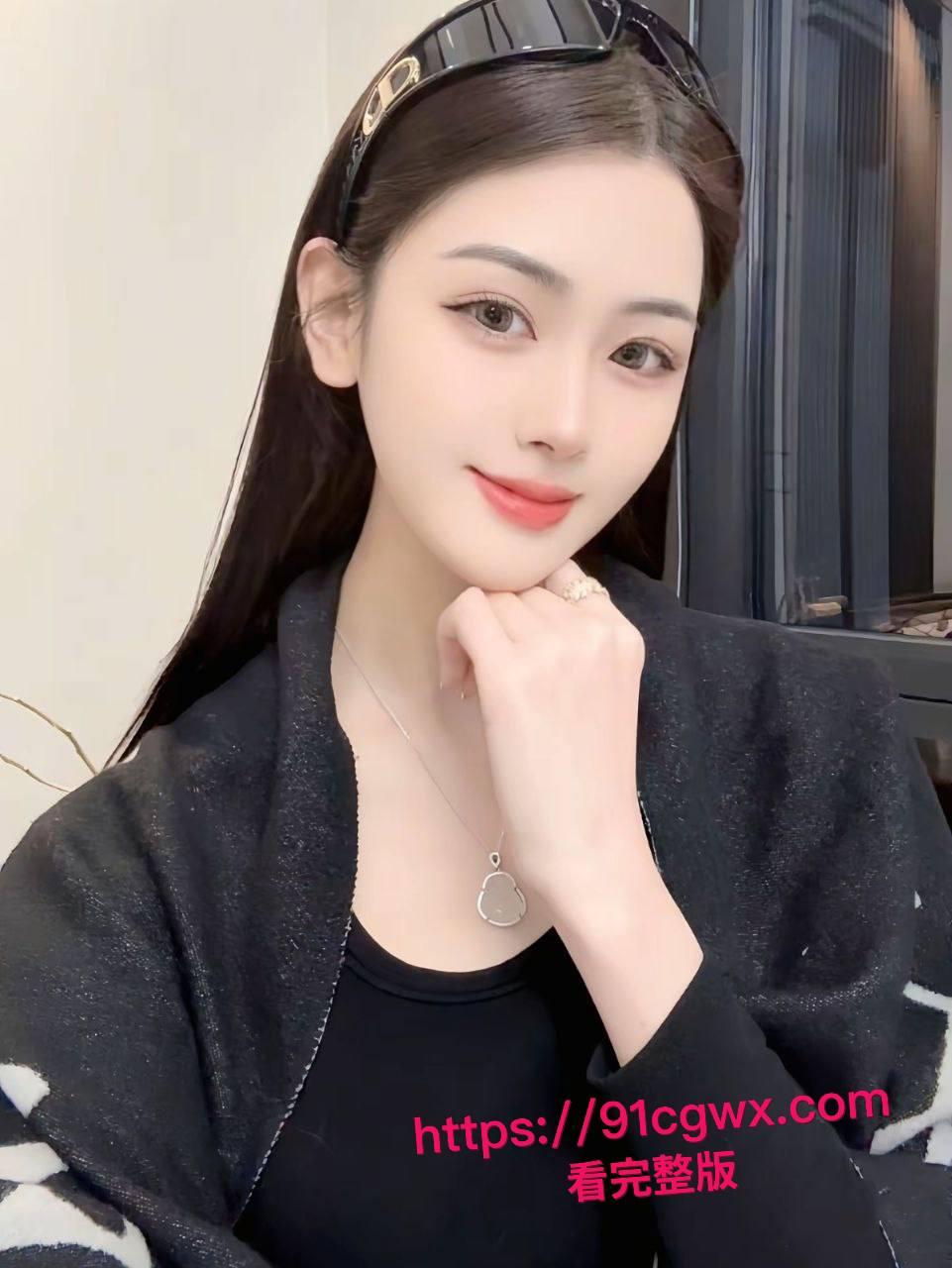 河北唐山富家女周昕雯床战男友全记录：翘臀狂骑大鸡巴榨汁，深喉吞精变身骚货女王，富家女私下浪到骨子里！