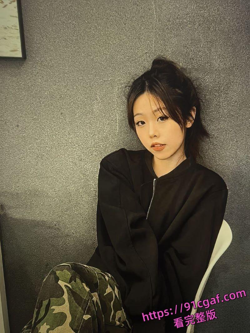 长沙高颜值小情侣分手翻车！私密视频照片被男友曝光牟利 酒店多姿势性爱