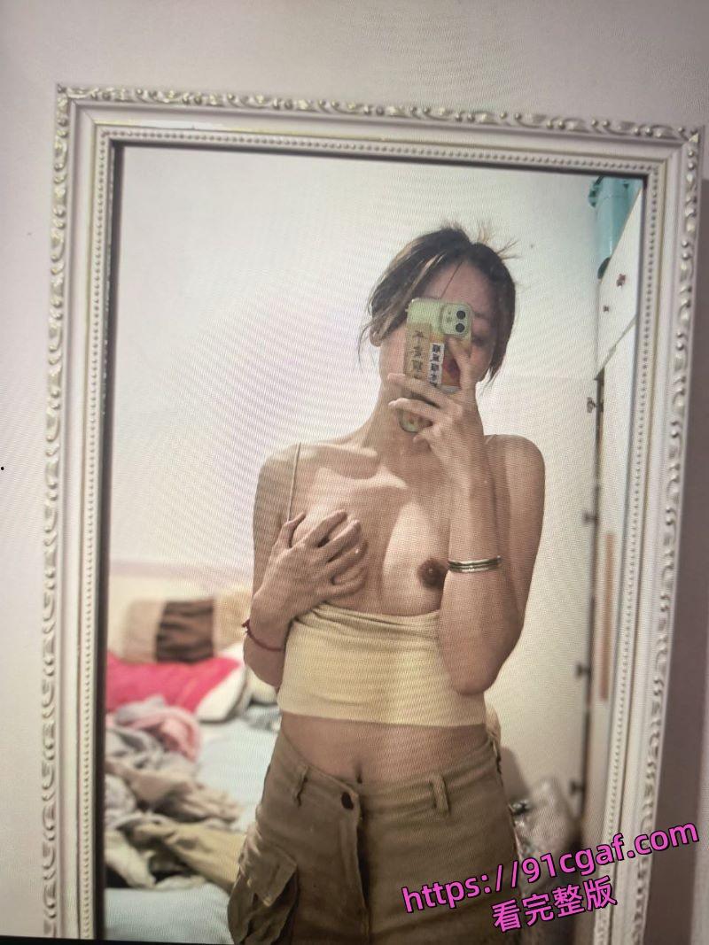 长沙高颜值小情侣分手翻车！私密视频照片被男友曝光牟利 酒店多姿势性爱