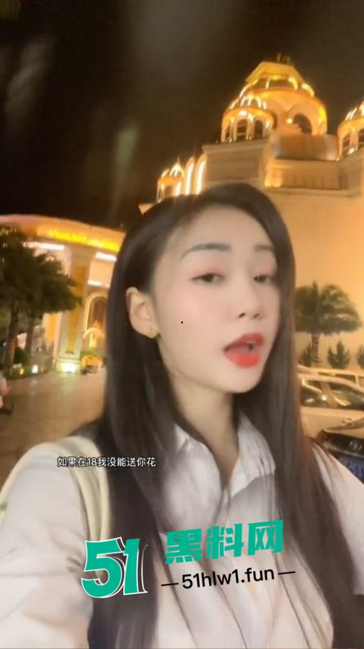 缅甸夜市成了小姐姐秀场，白天工装逛逛大街 晚上穿吊带撩遍全场！