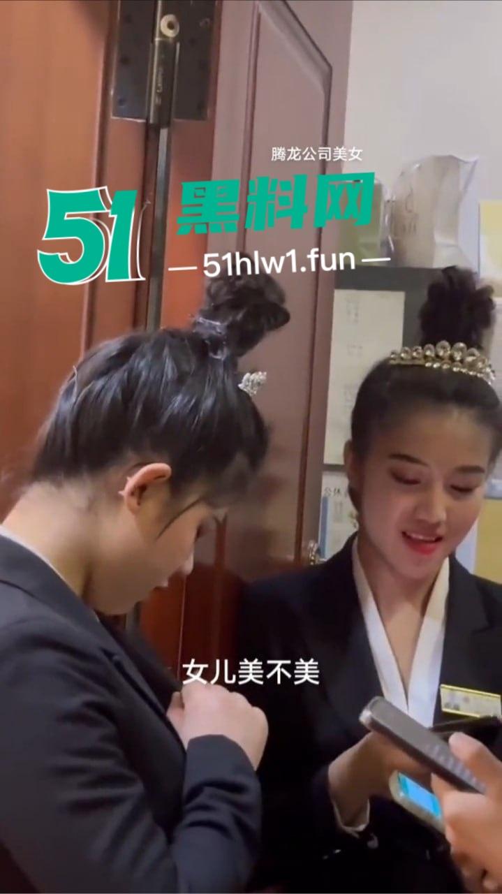 缅甸夜市成了小姐姐秀场，白天工装逛逛大街 晚上穿吊带撩遍全场！-7