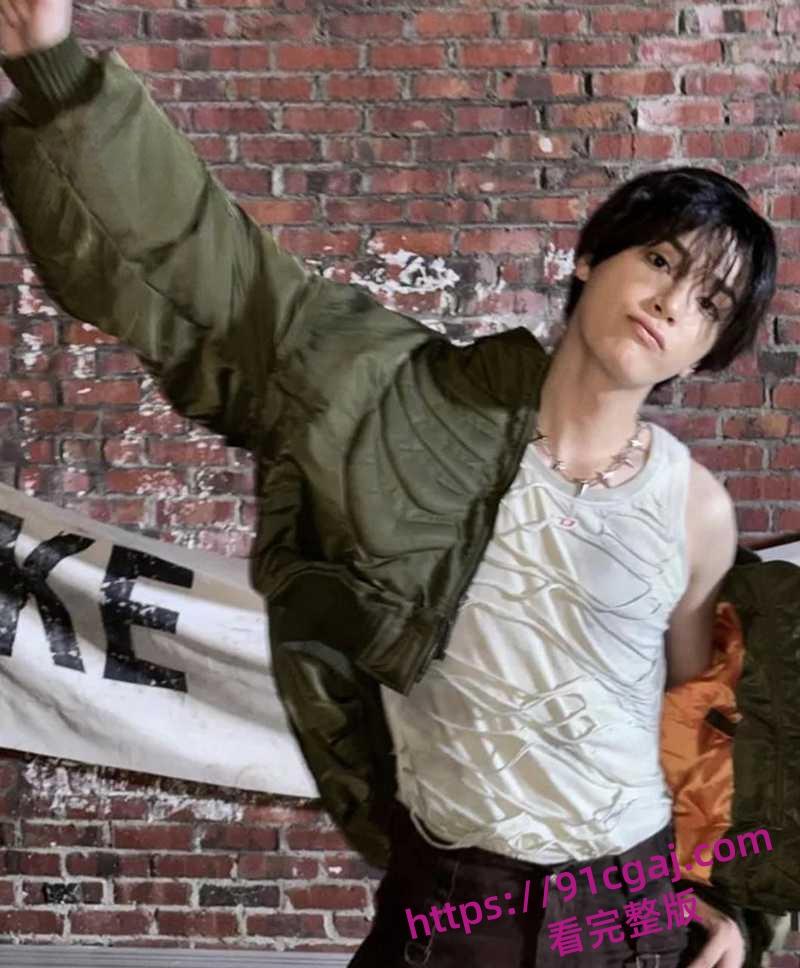 韩国男团周鹤年 春丑闻全网疯传 21万港元与AV女皇明日花绮罗4小时不限次数