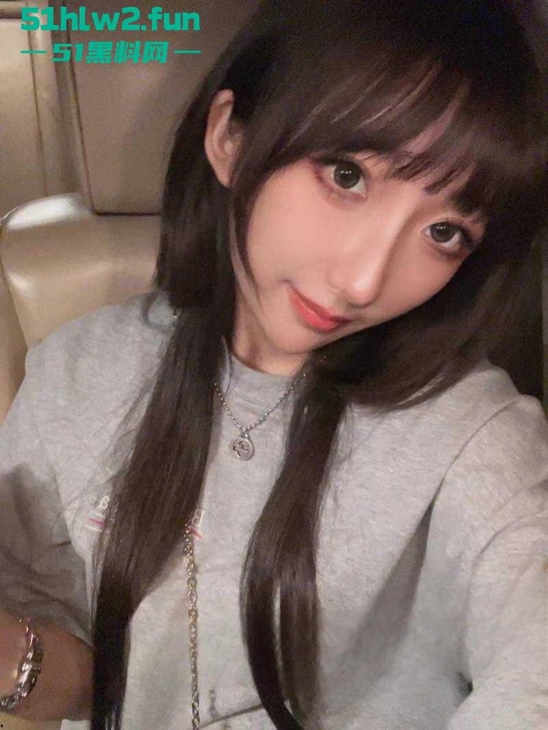 上海某国企职工【张舒涵】傍上公司上司想上位,还参与玩多人被男友发现后果断曝光!-6