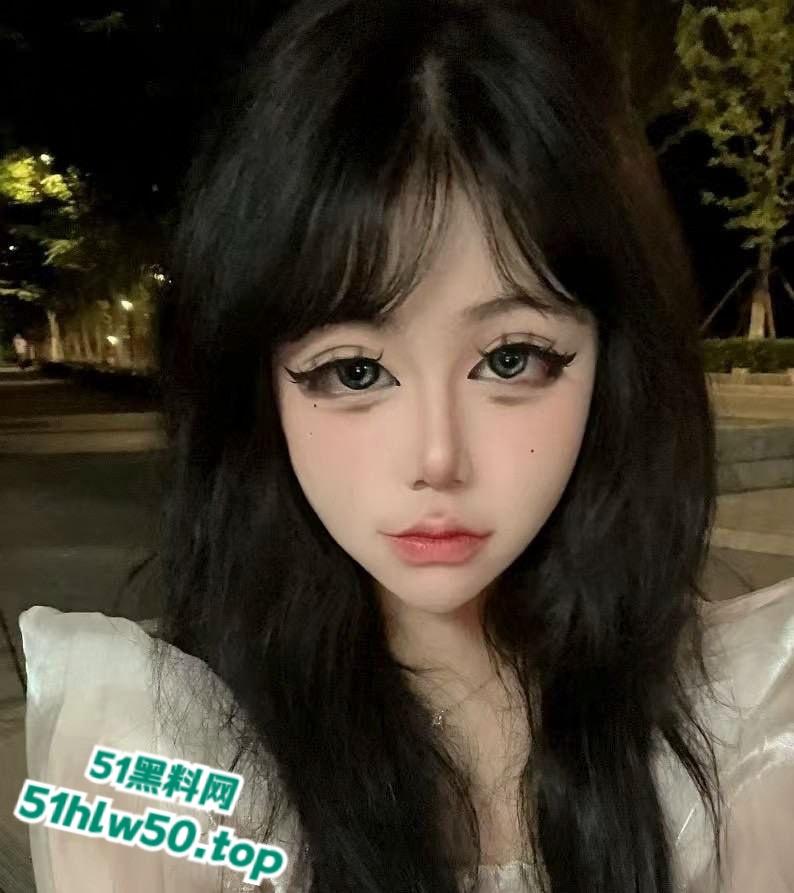 南京赛博酒吧美女营销【边晨】为业绩接单送炮视频爆出，颜值和身材都很极品玩起来肯定带劲!