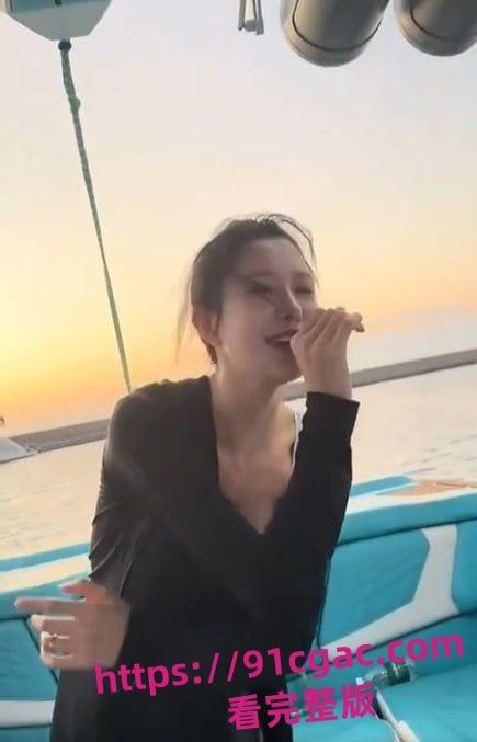 三亚游艇轰趴事件火爆全网!富人玩法花样百出,网友直呼想加入!-4