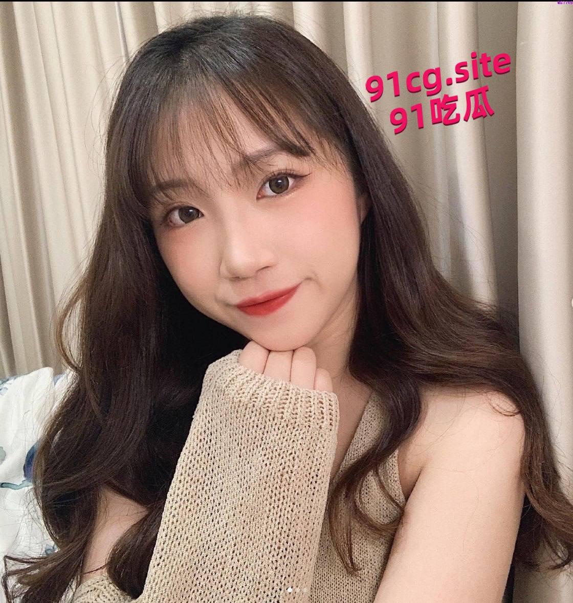 极品小网红被金主调教视频流出，在床上和水池里配合口交 潮吹