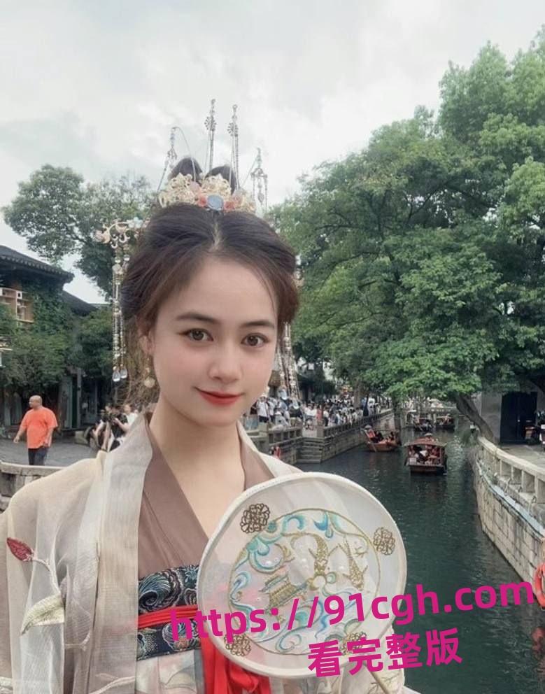 重庆财大新疆学妹 夏兹热丽 高颜值尤物破处视频泄密 美鲍嫩奶全网疯传