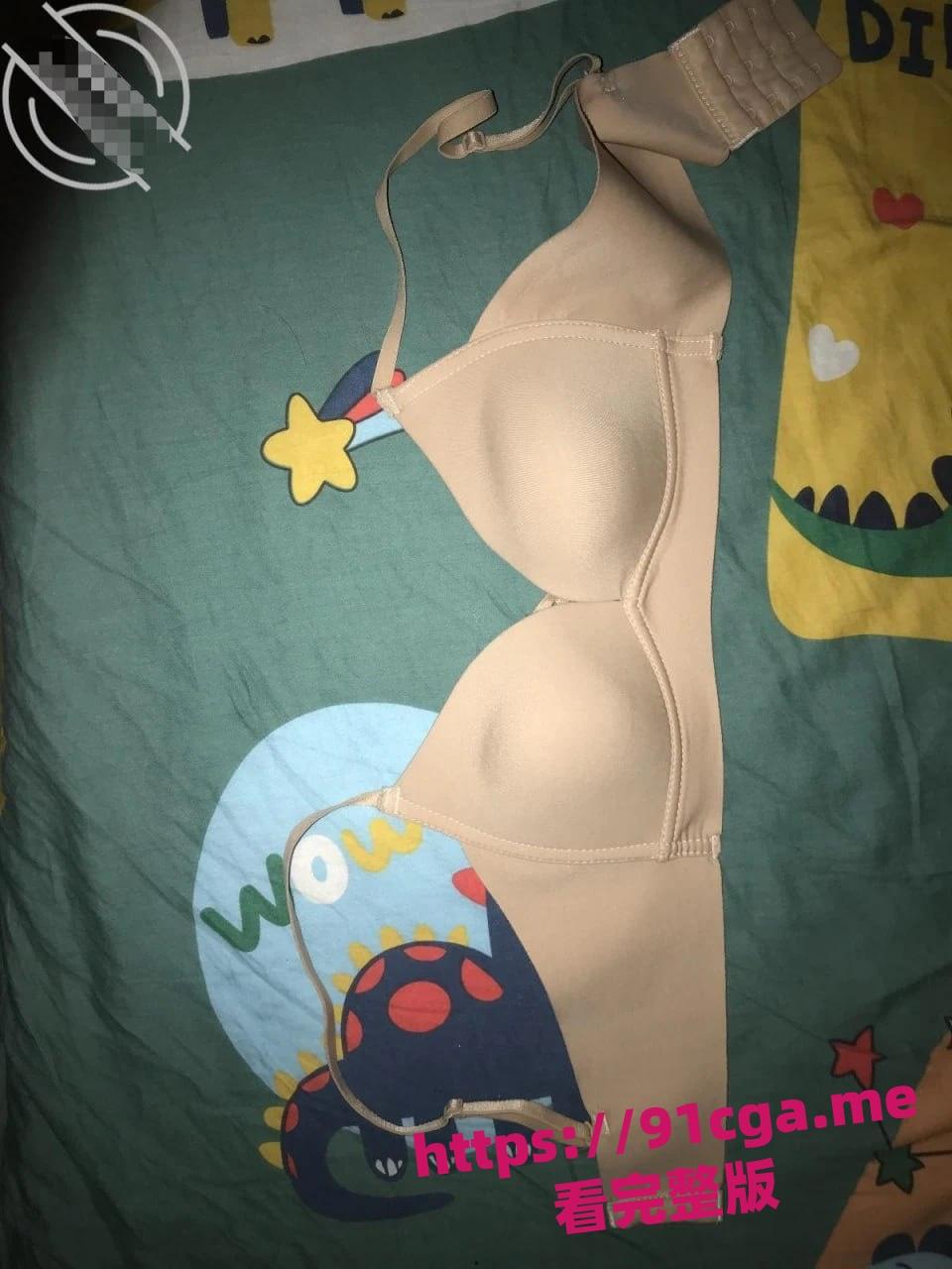 海角乱伦大神疯狂兄妹 牛逼乱伦小哥想操自己的亲妹妹