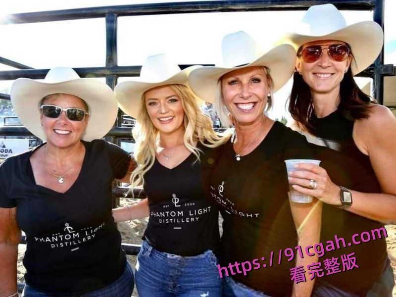 白人国美小姐被丈夫发现出轨黑人 私生活混乱不堪 丈夫一怒之下曝光她全部性爱视频