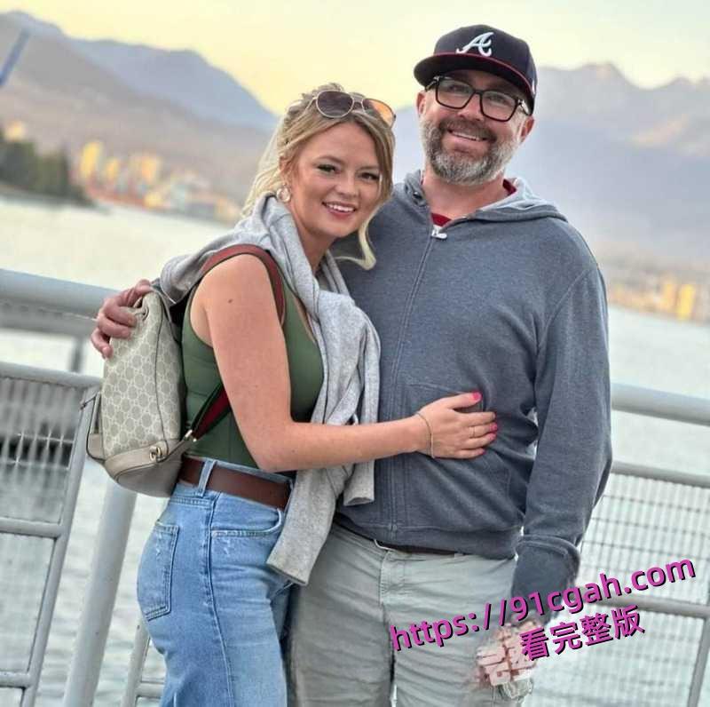 白人国美小姐被丈夫发现出轨黑人 私生活混乱不堪 丈夫一怒之下曝光她全部性爱视频