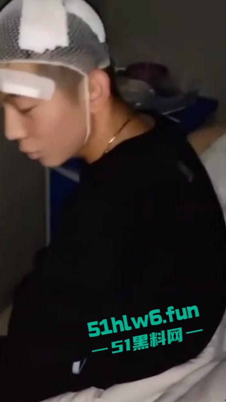 山东济宁泗水县村书记儿子【周恒】勾搭人妻【程妍妍】偷情居然在医院干这事!-4