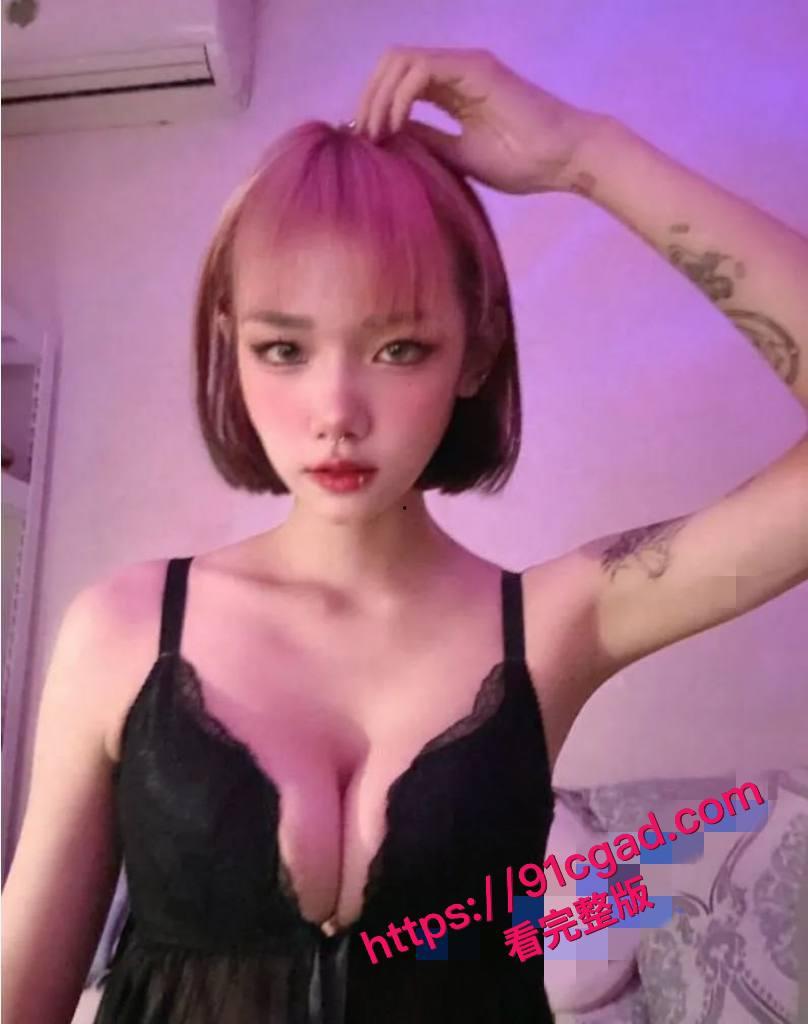 OnlyFans台湾顶级博主桃园娜美！纹身反差婊，木瓜奶私拍福利炸裂