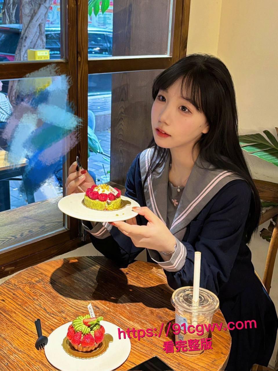 南昌大学校招黑幕曝光:女主播露骨海报设台球助教陷阱-7