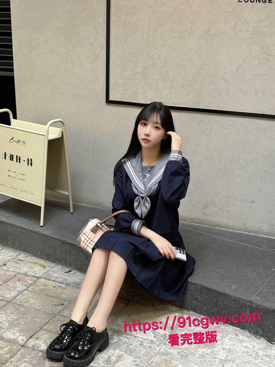 南昌大学校招黑幕曝光:女主播露骨海报设台球助教陷阱-10