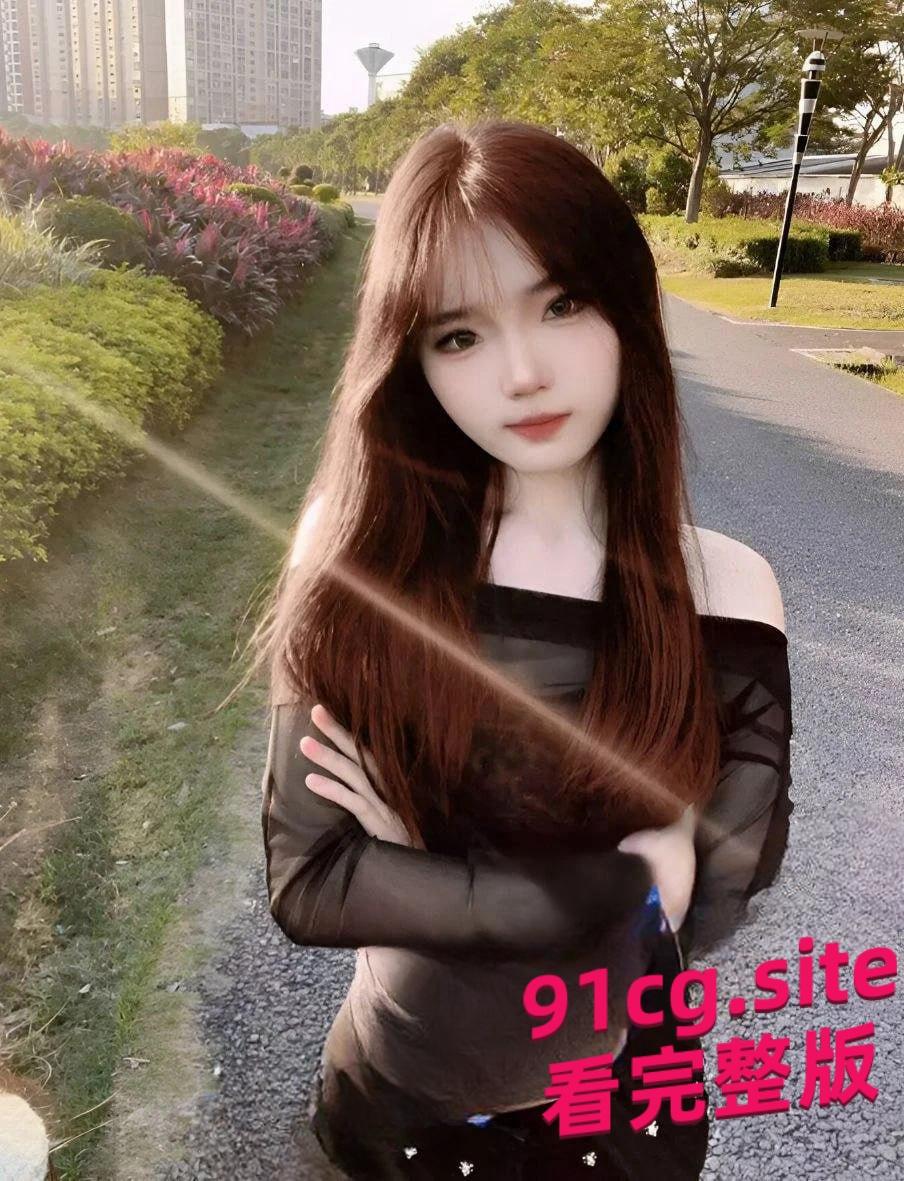 广西民大何钰婷反差骚货被渣男调教，露脸舔屌口活超绝