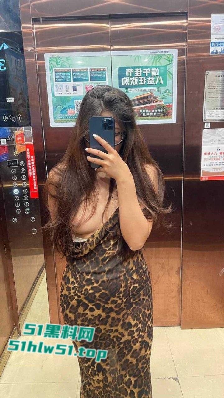 抖音擦边网红俞美丽大尺度视频流出,四川妹子自慰裸拍秀巨乳肥臀绝美身材,敏感易喷水体质爽到爆!-8