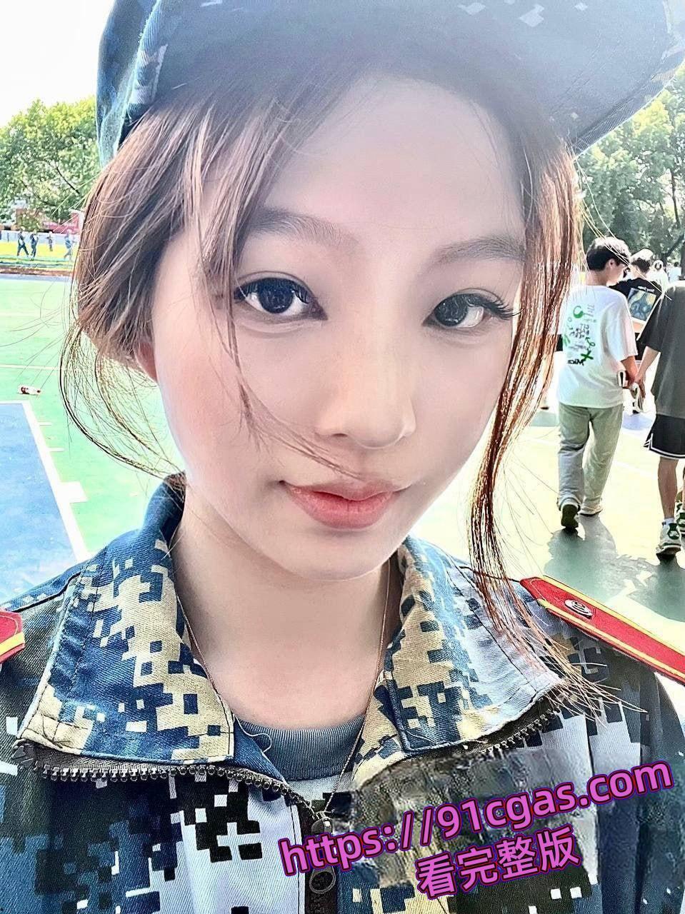 开学只用 7 天就拿下军 超极品白虎大一妹子!完美啪啪露脸视频-5