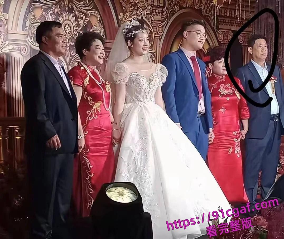 天津津南二舅爸爸和外甥女乱伦的瓜 小鸡巴二舅爸车内无套中出自己亲外甥！