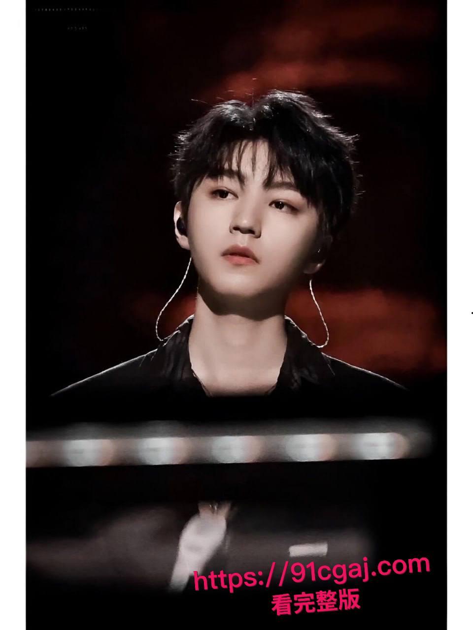 大瓜!王俊凯与经纪人杨柳不雅视频疑流出,七年纠葛藏多少秘密?-6