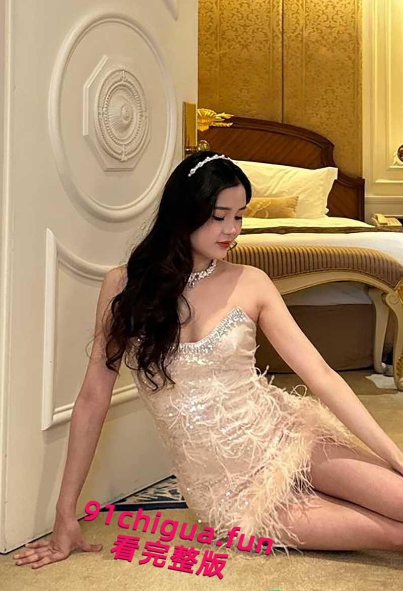 北京城市学院少女【王晗】性爱视频泄露,高颜值学生妹露脸口交,骑乘撸管还被颜射!-5