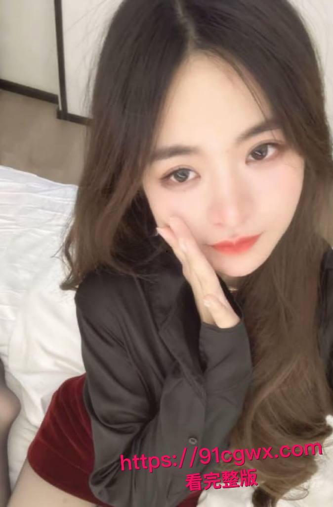 深圳懿德轩76号肥臀女神上手榨精狂欢！后入翘臀猛撞骚穴汁水横飞，女上骑乘鸡巴吸干精液私密视频全网狂转！-4