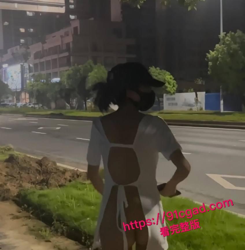 极品骚女 cikaimoon 傍晚赤裸游街 偷偷调戏看门大爷