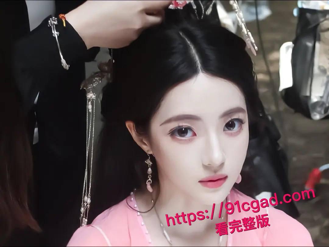 顶流塌房实锤？许凯被前女友许荔莎曝出轨分手，于正急删回应引热议