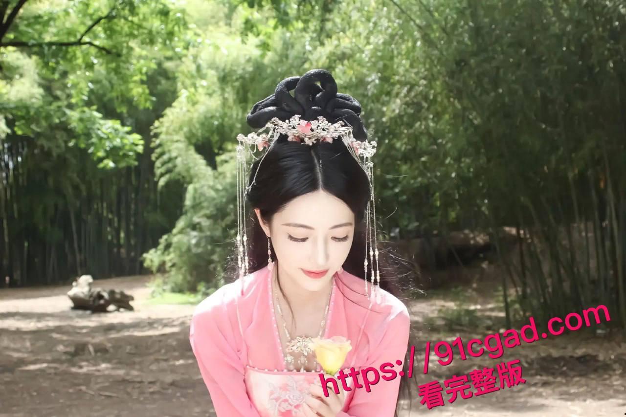 顶流塌房实锤？许凯被前女友许荔莎曝出轨分手，于正急删回应引热议-4