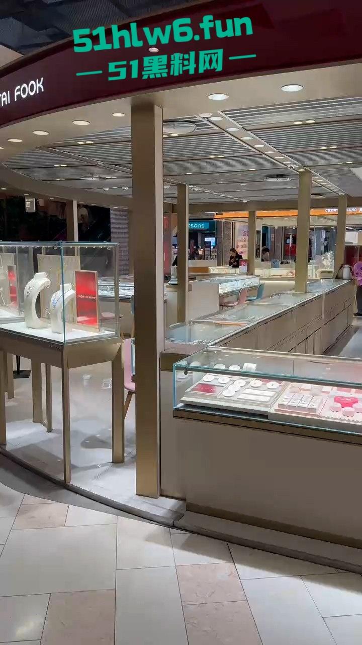 北京丰台区【牛逼哥】光天化日抢劫周大福,明目张胆自己送进去吃牢饭 这下有编制工作了!-5