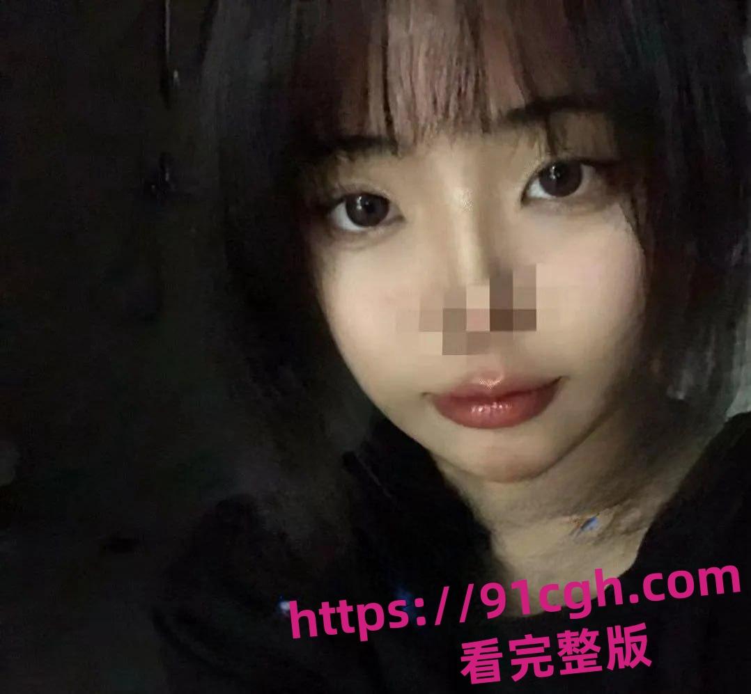 山西运城反差学生妹 陈茹茹 淫荡穿着学生装啪啪口交一顿乱吸