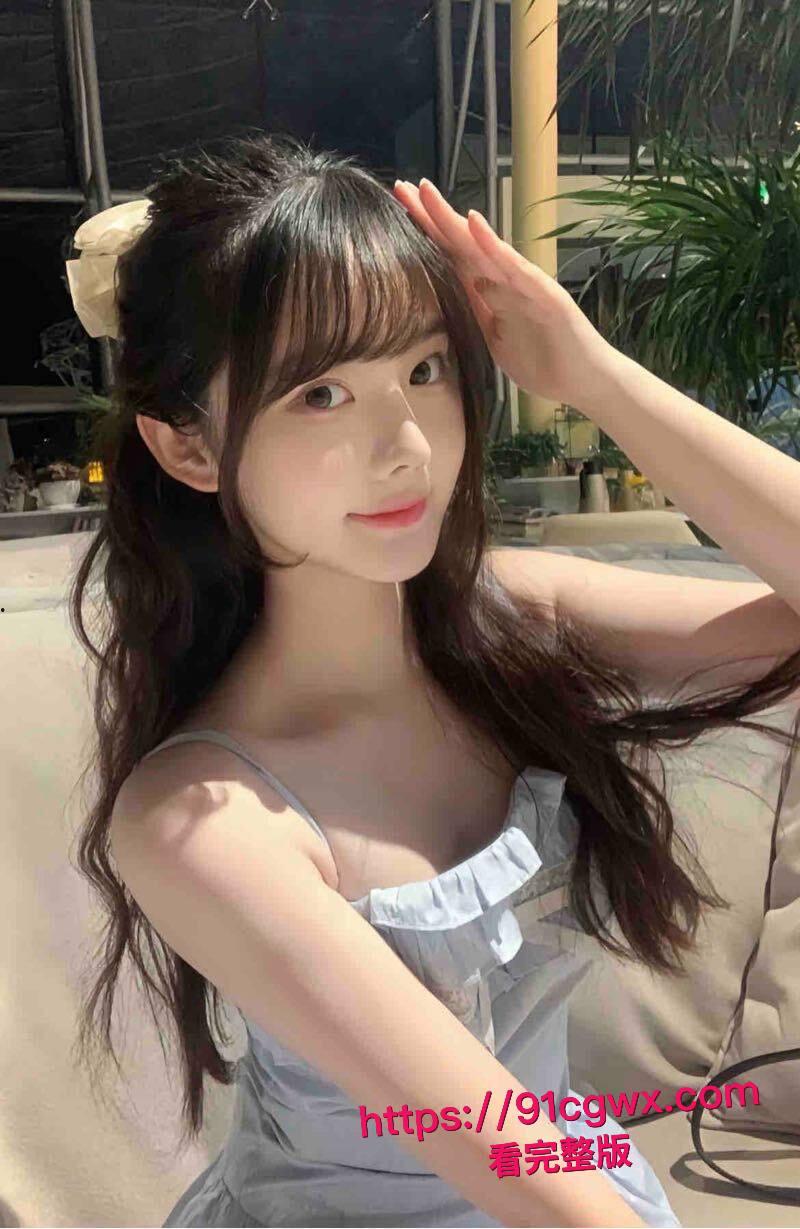 JK清纯美乳学生妹暑假兼职潜规则视频全网曝光！隔间床上爆操嫩逼，完美露脸社死炸裂！