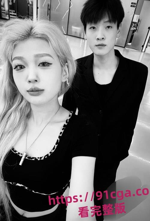 快手网红精神小伙「白菜」遭遇暴打黑历史曝光！酒店内群殴引发热议！-6