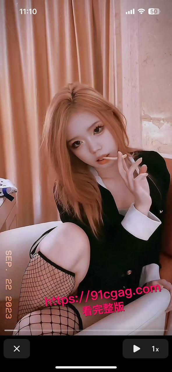 抖音220万粉丝甜美妹子九毛不帅，原来私下是脚踏多船的浪货，乱搞性伴侣传染HPV，大鸡巴深喉视频全泄露，淫乱生活让人看傻眼！-11