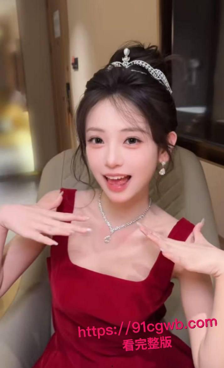 抖音570万粉网红 我不叫龙虾 王者荣耀10周年庆cos嫦娥 行为不雅玩反差引发热议 被网友扒出定制自慰视频!-5