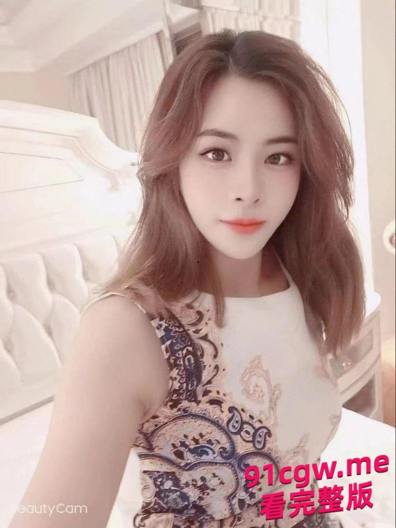 晋江万达全套高级会所莞式服务泄密，服务到位还能给各位顾客自拍留念