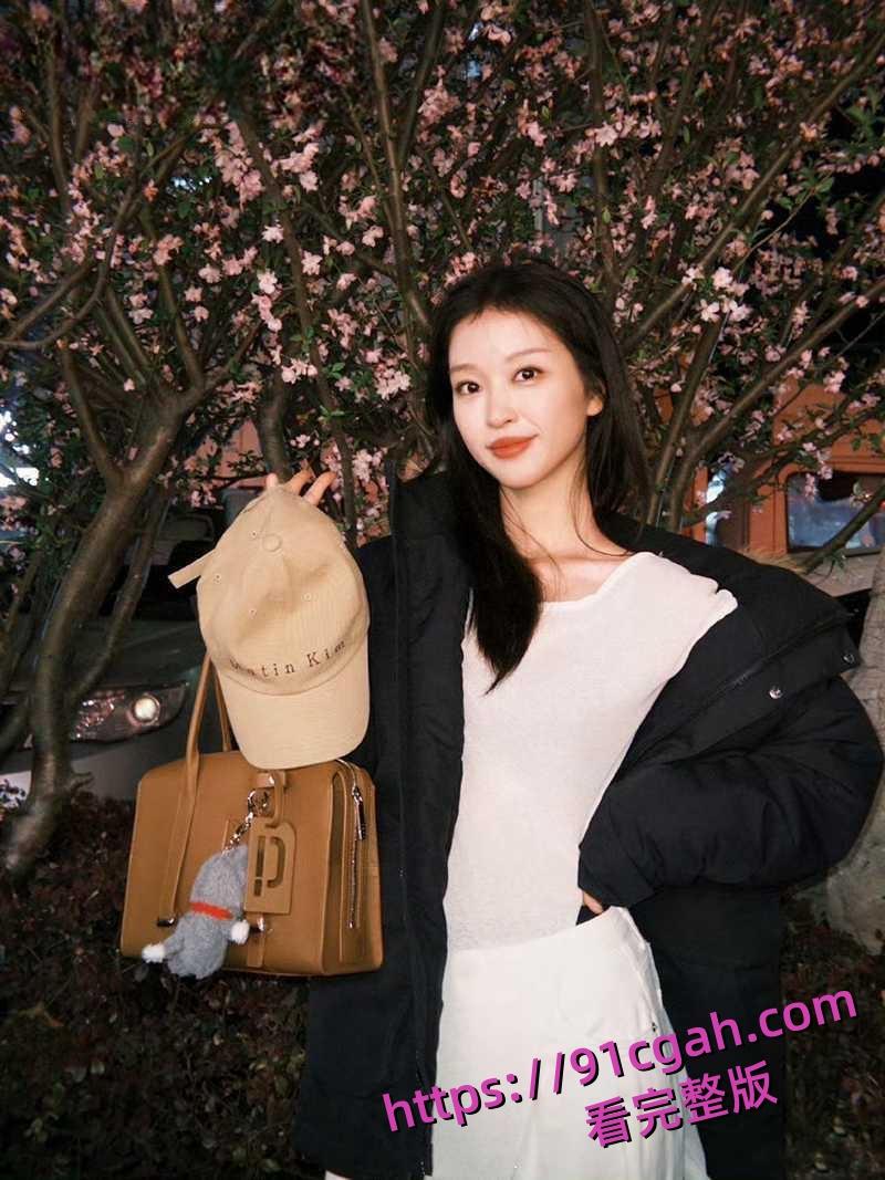 于正旗下艺人再次塌房！短剧哑妻爆火女主滕泽文误发出轨聊天记录 早期被潜规则性爱视频曝光！