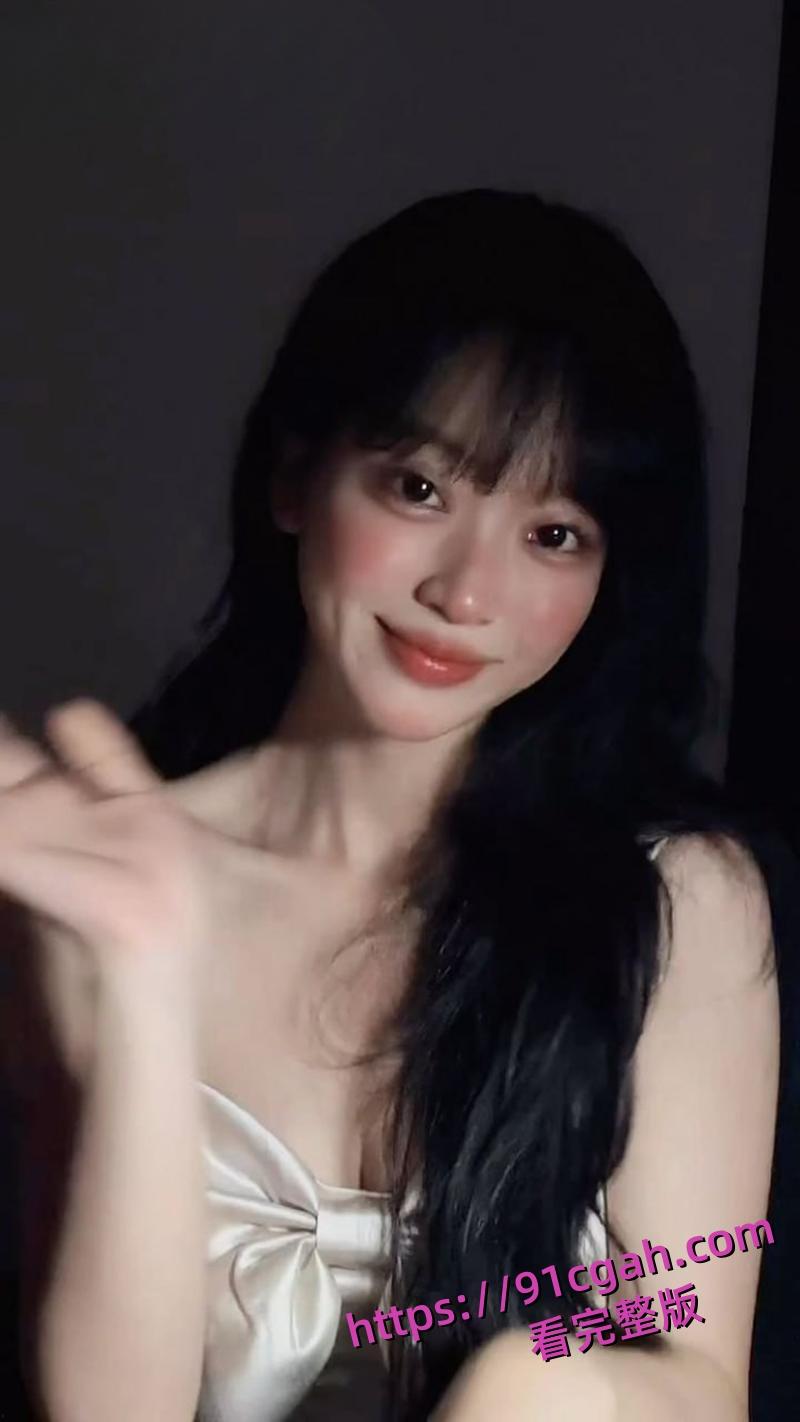 于正旗下艺人再次塌房！短剧哑妻爆火女主滕泽文误发出轨聊天记录 早期被潜规则性爱视频曝光！