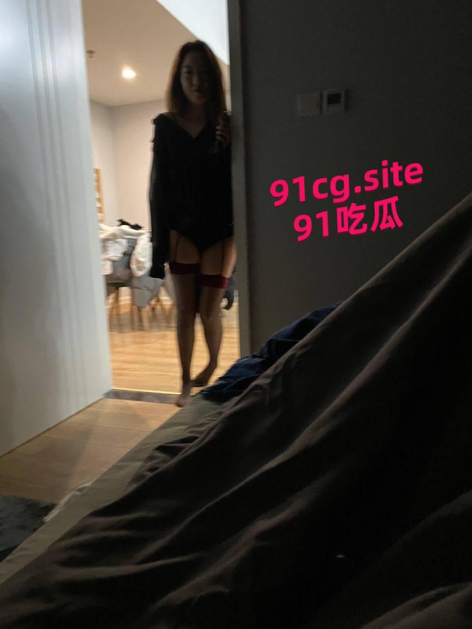 男友带着实习护士游玩打炮录视频在女友不知情的情况下上传到社交平台 太变态了