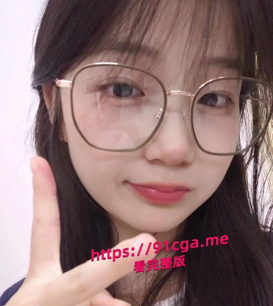 抖音50万粉丝小佳呆呆转战推特：揭秘她的新身份 #推特 抖音网红 #抖音小佳呆呆的 #福利姬 #自拍流出