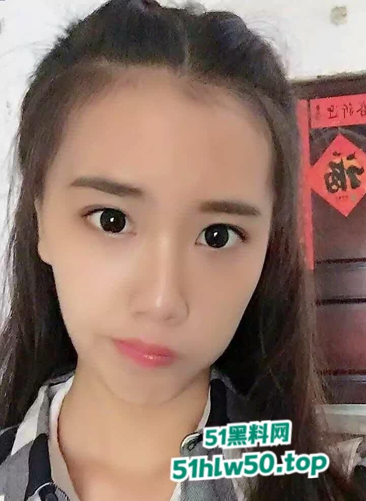 吉林松花湖形象大使大赛冠军【李尚格】惊爆丑闻，台上女神台下母狗，服务金主视频曝光！