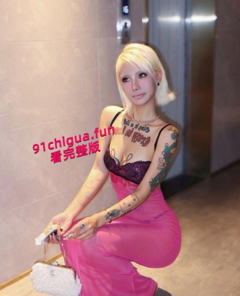 成都朋克风符文战士【HighSchoolGirls】性爱自慰视频流出，舌钉口交挑战感官极限，撅臀爆操淫荡不堪！