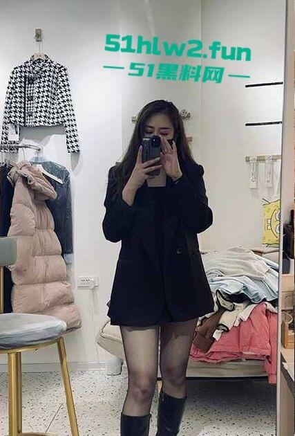 青岛【王婧岚】白天是服装店老板娘,晚上是炮友的母狗,偷情被操到淫穴黑亮,拍片上传彻底社死!-4