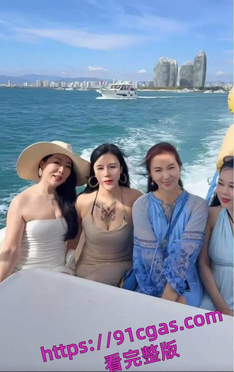 快手熟女网红子饶姐不雅视频泄密！人老心不老，天天约炮小鲜肉超风骚！