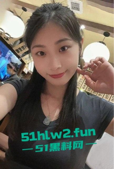 唐山极品母狗【吴蕾云】背着男友偷吃猛男，被大屌操到腿软，口爆颜射舔得干干净净，全程自拍视频惨遭流出！