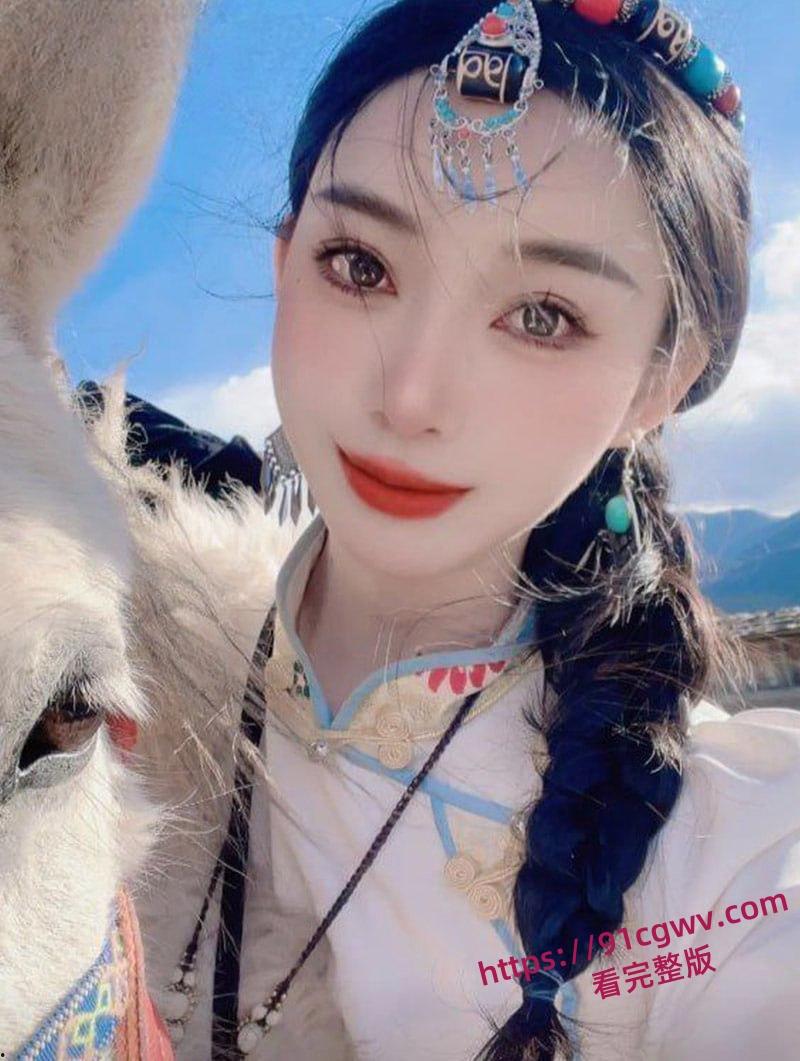 云南御姐网红 femmefatale 线下接单视频流出 极品身材反差骚劲爆表 粉嫩骚穴操到白浆四溢！