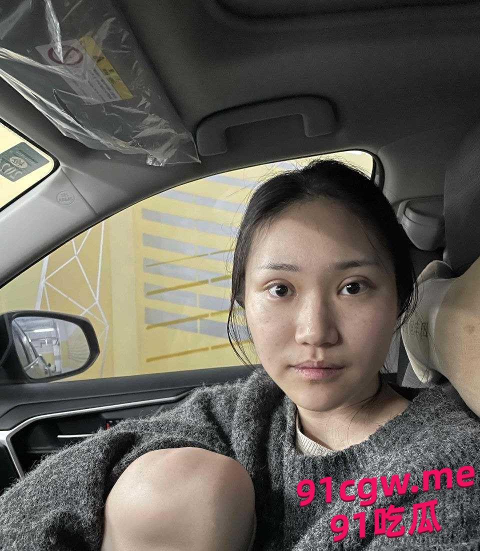 英国南安普顿大学研究生邓梦婷，背着男友在学校内外乱搞男女关系-7